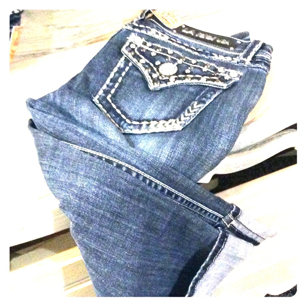 Prep Up 4 Spring w/ these Denim Capris 🌸